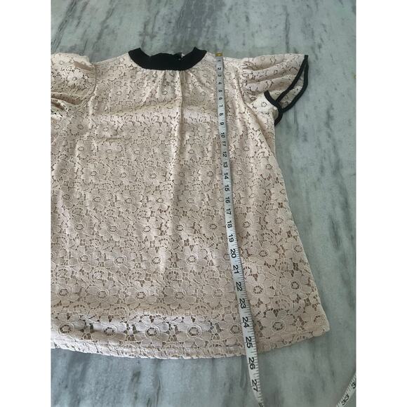 Emi & Joe Cream Lace Blouse Black Trim Flutter Sleeve Woman Size Small Romantic - Picture 6 of 10